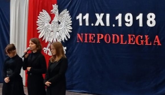 Uroczysta akademia z okazji Święta Odzyskania Niepodległości przez Polskę