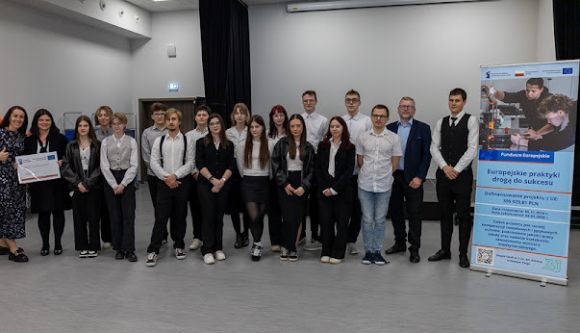 Młodzież z ZS1 w Nowym Targu wyrusza na zagraniczne staże do Włoch